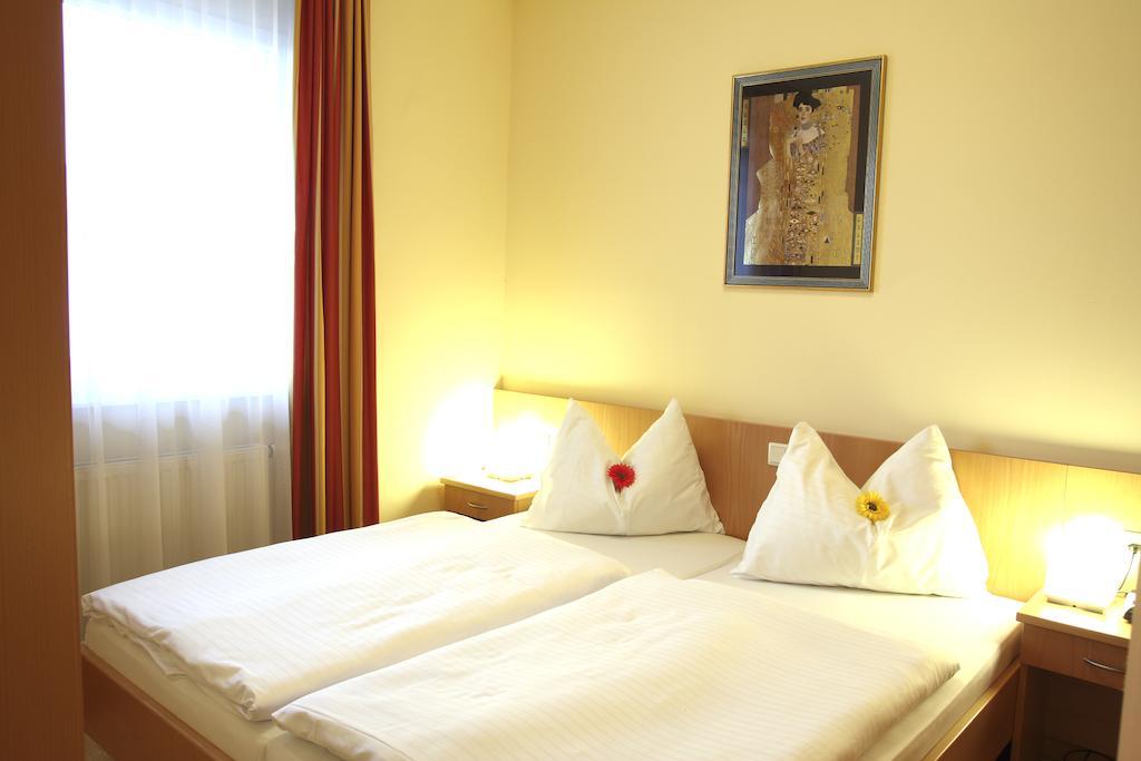 אונטרפרמסטאטן Hotel Der Stockinger מראה חיצוני תמונה